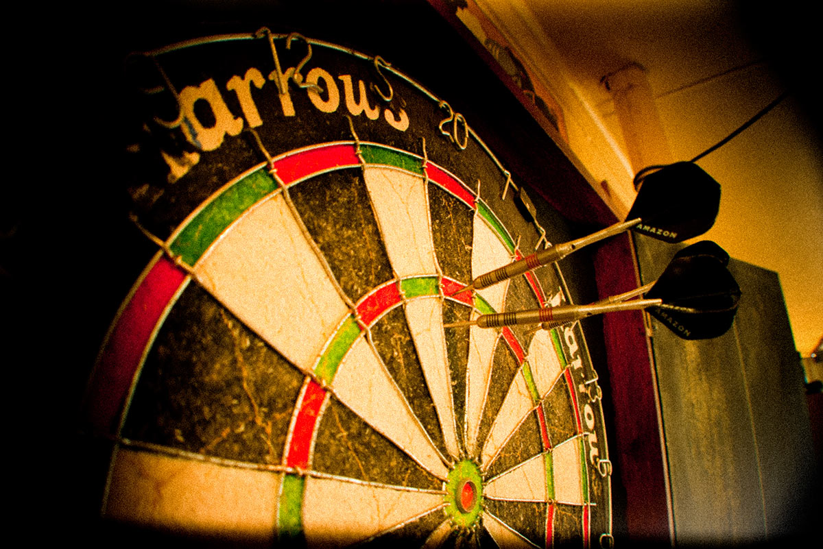 darts-cockney-mayhem.jpg
