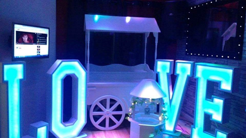 4ft Love Letters now ready to hire 4ft Love Letters now ready to hire