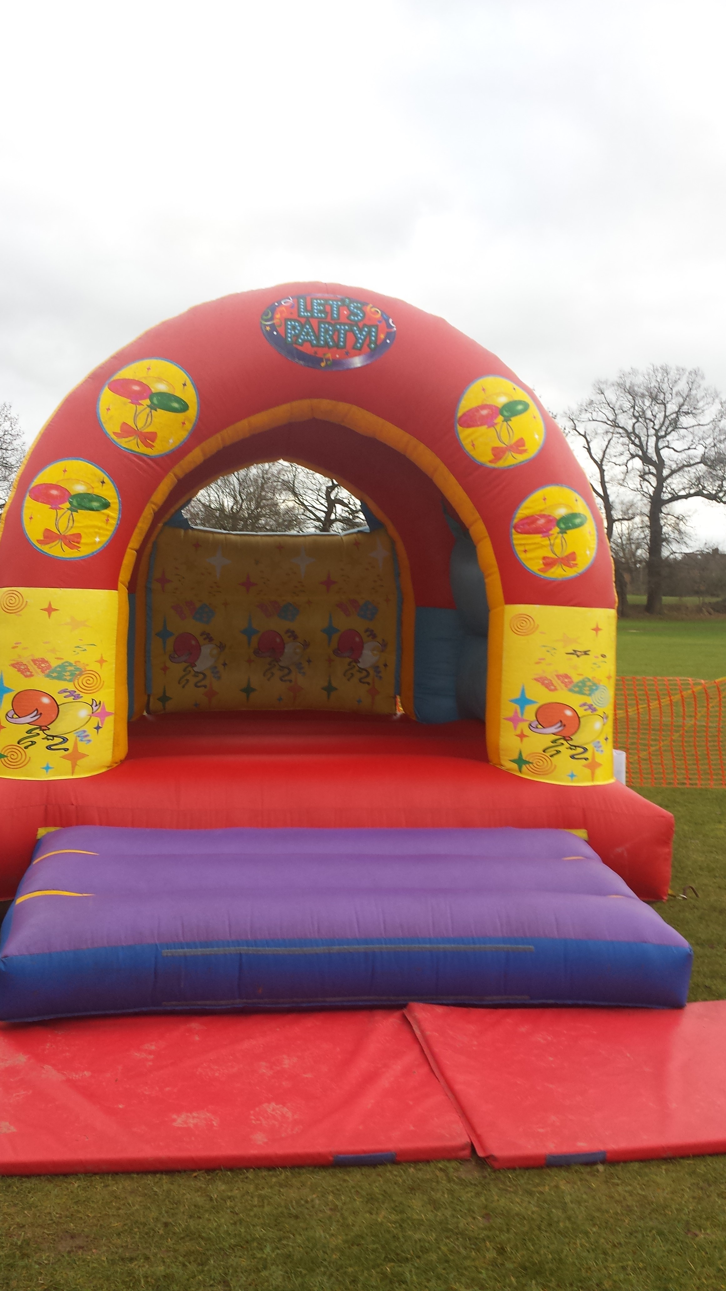 Bouncy Castle lets party themed